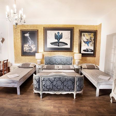 Lichtenstein Lva Apartman Břeclav Exterior foto