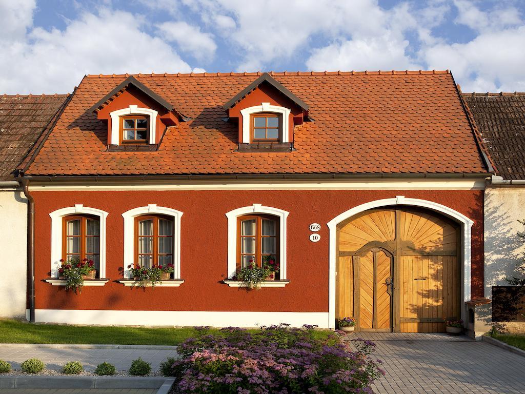 Lichtenstein Lva Apartman Břeclav Exterior foto